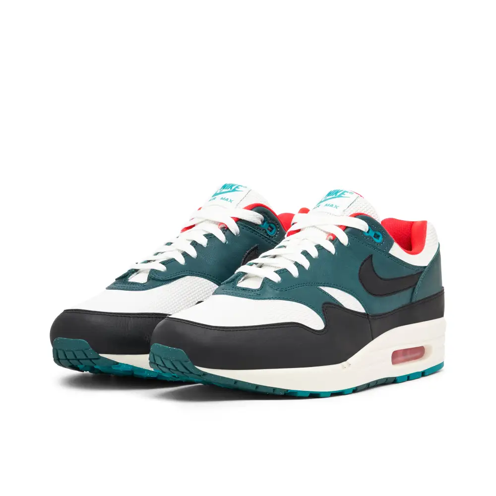 Nike Air Max 1 x Lebron Liverpool