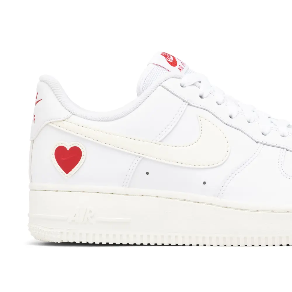 Nike Air Force 1 Valentine’s Day 
