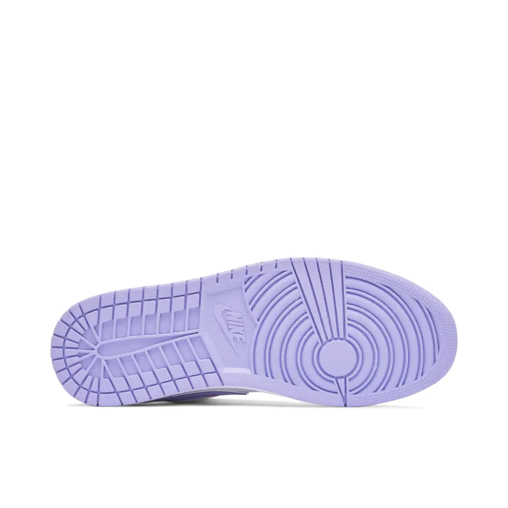 Air Jordan 1 Low SE Arctic Punch
