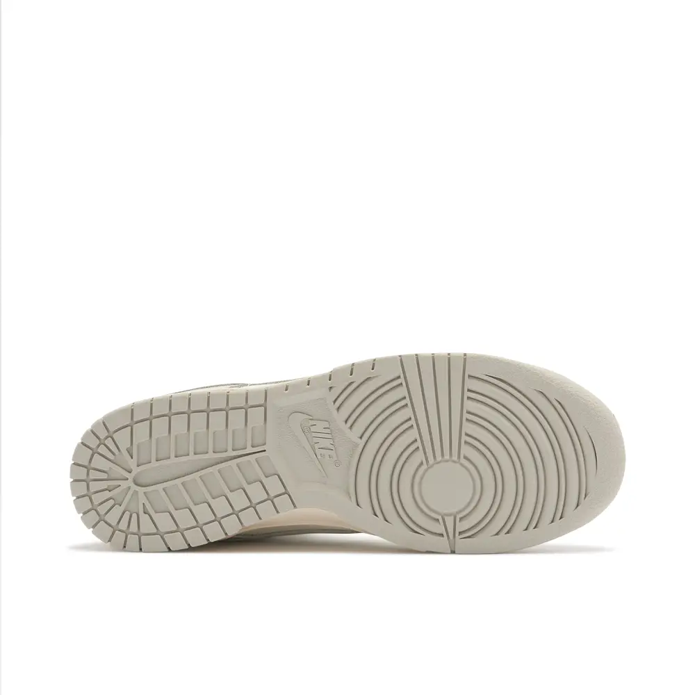 Nike Dunk Low Light Bone Womens
