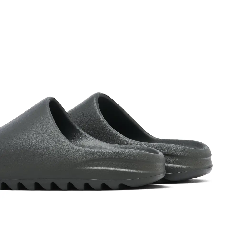 Yeezy Slides Dark Onyx