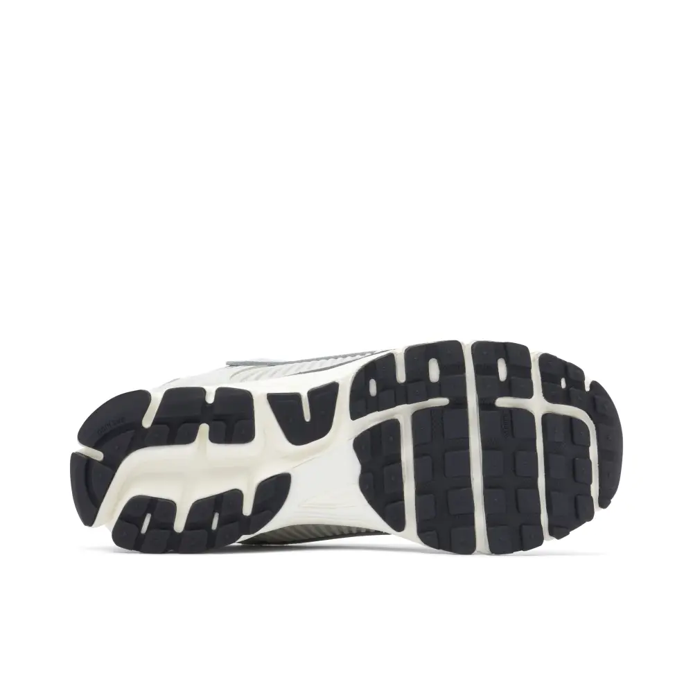 Nike Zoom Vomero 5 Photon Dust Chrome