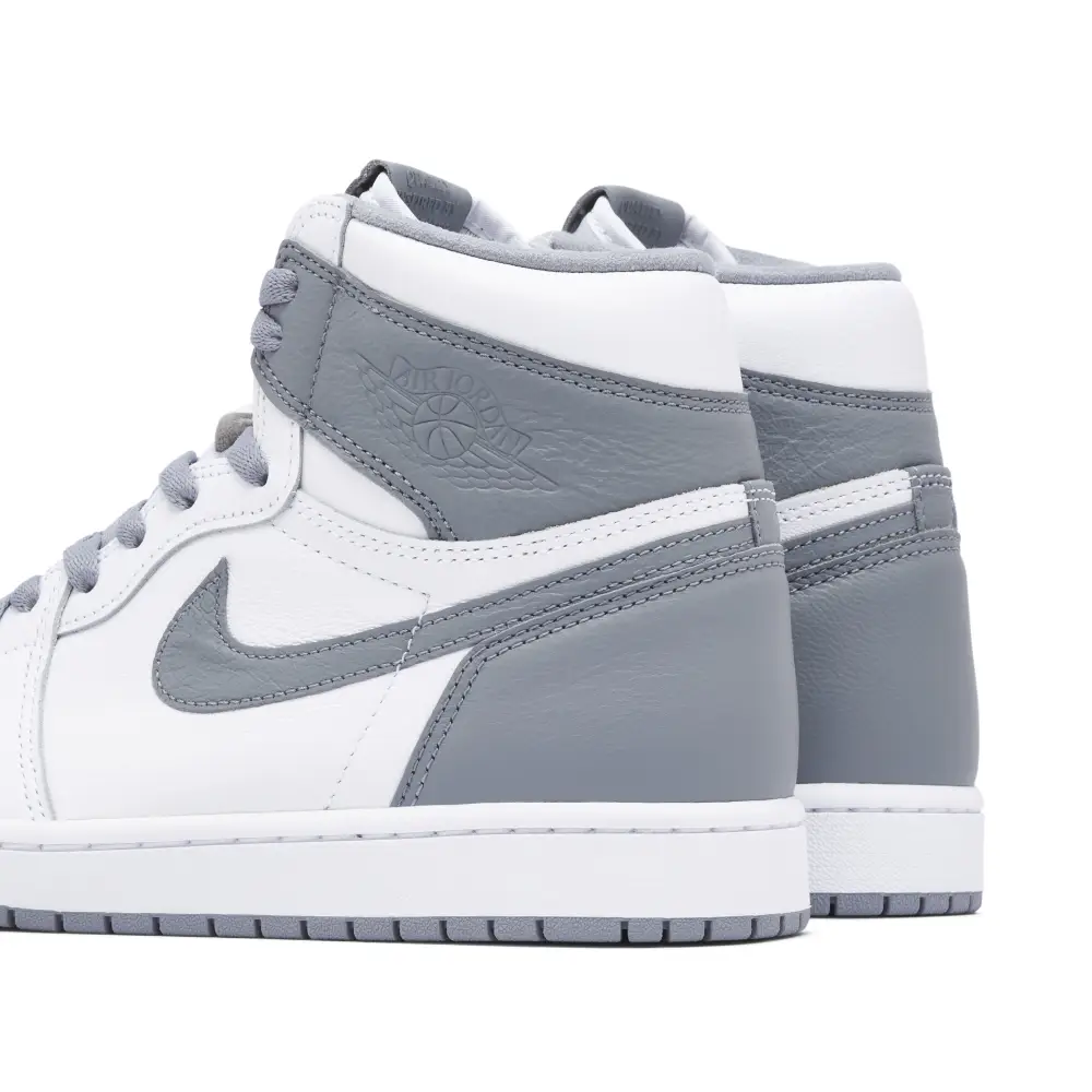 Air Jordan 1 Retro High OG Stealth 