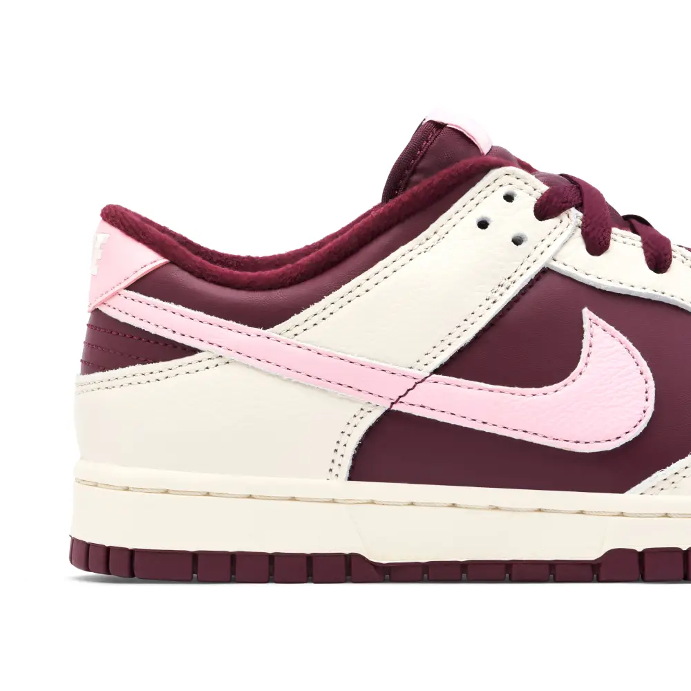 Nike Dunk Low Valentines Day (2023)
