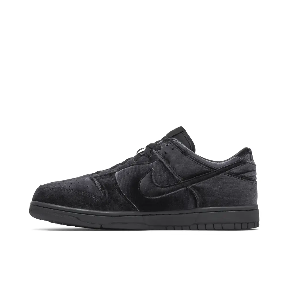 Dover Street Market x Nike Dunk Low Triple Black DDD565172