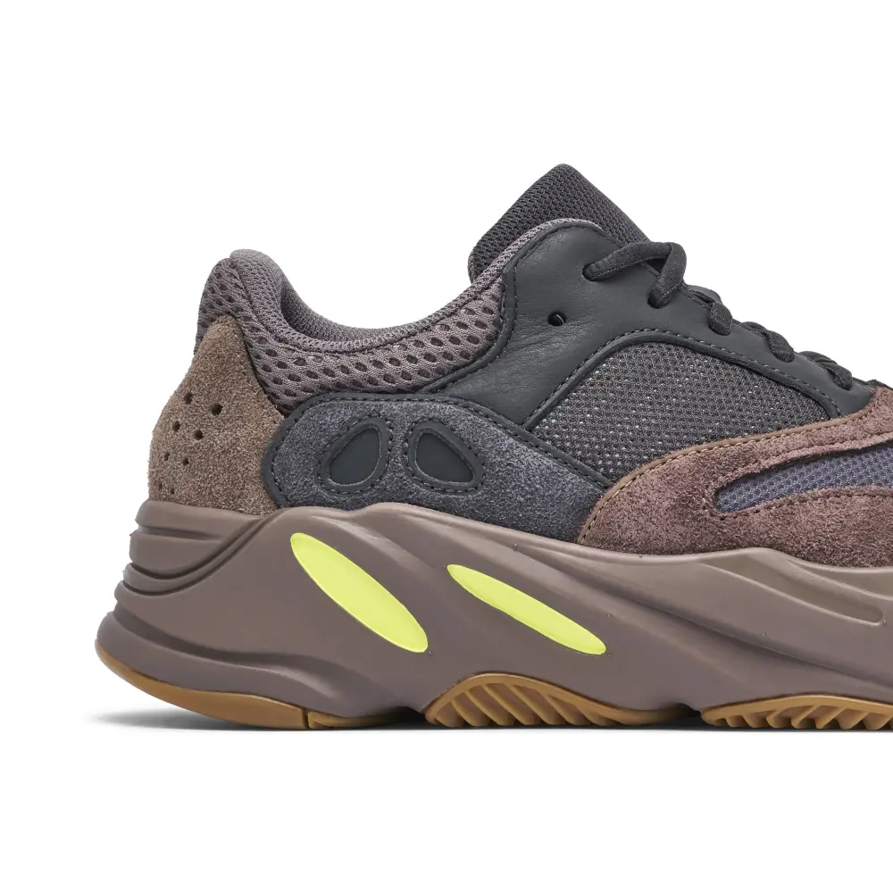 Yeezy Boost 700 Mauve 