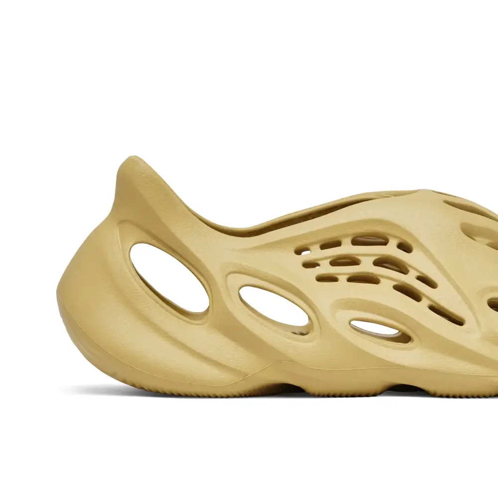 Yeezy Foam Runner Sulfur 