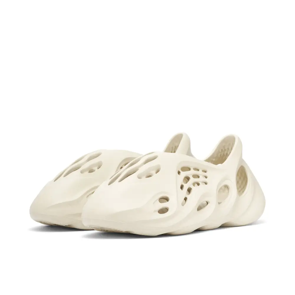 Yeezy Foam Runner Sand 