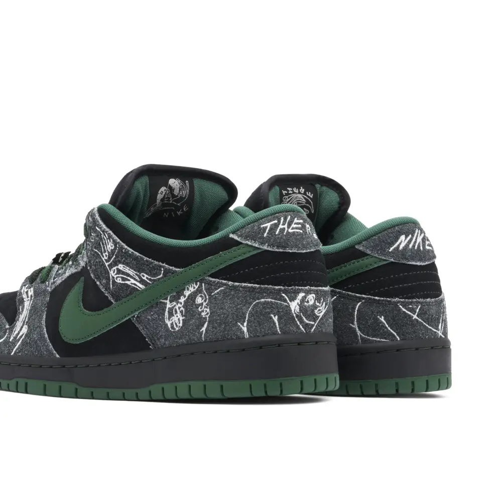 Nike SB Dunk Low There Skateboards 