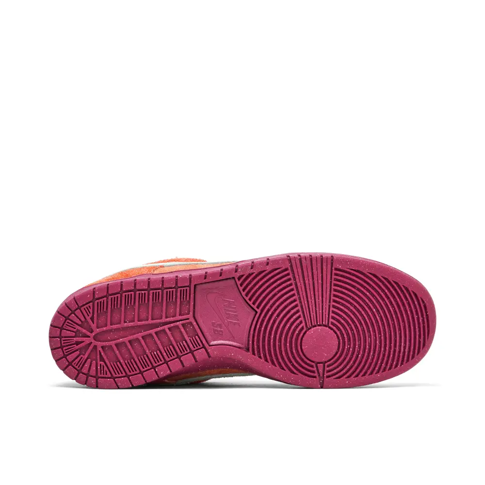 Nike SB Dunk Low Pro Mystic Red 