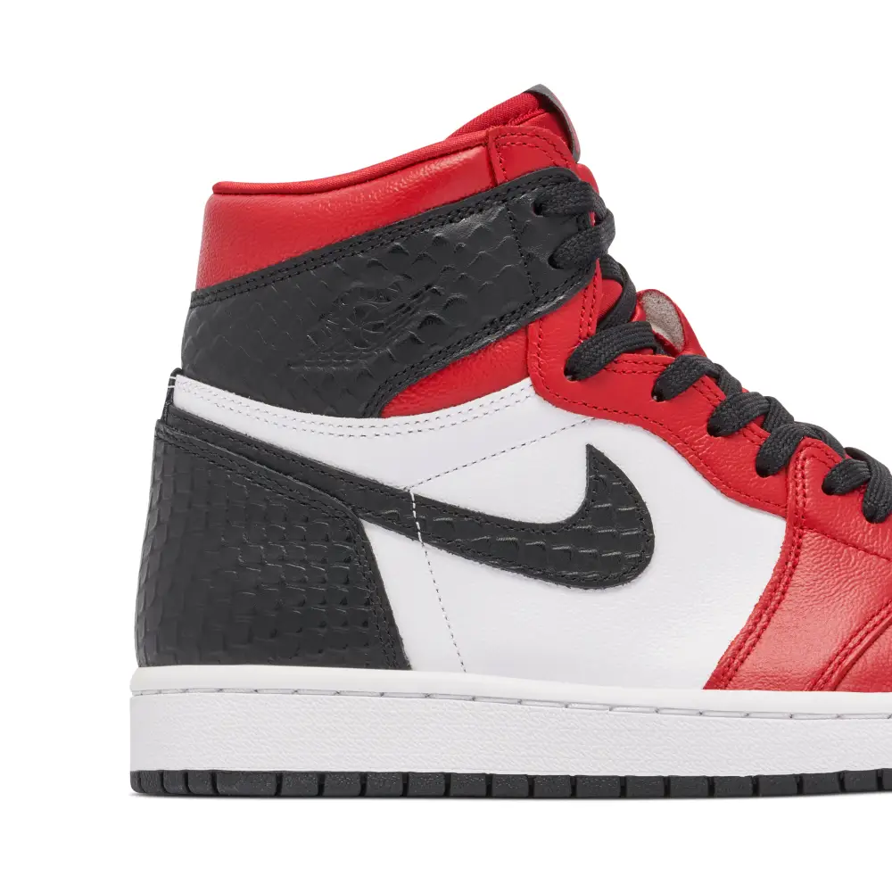 Air Jordan 1 Retro High Satin Snake Chicago Womens