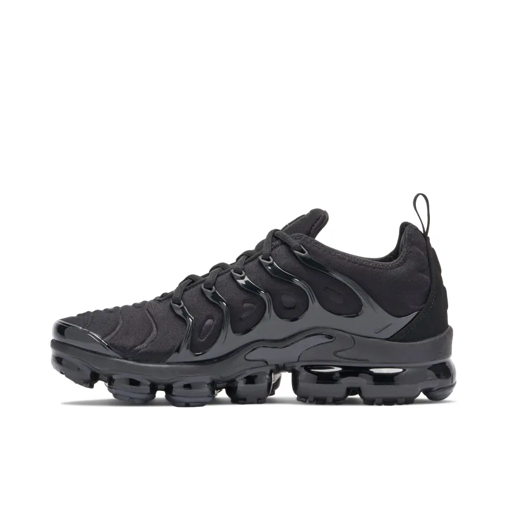 Triple Black Air VaporMax Plus 