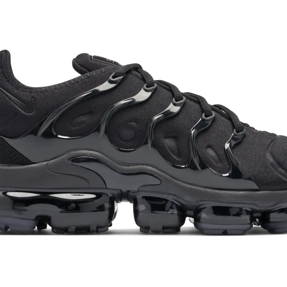 Triple Black Air VaporMax Plus 