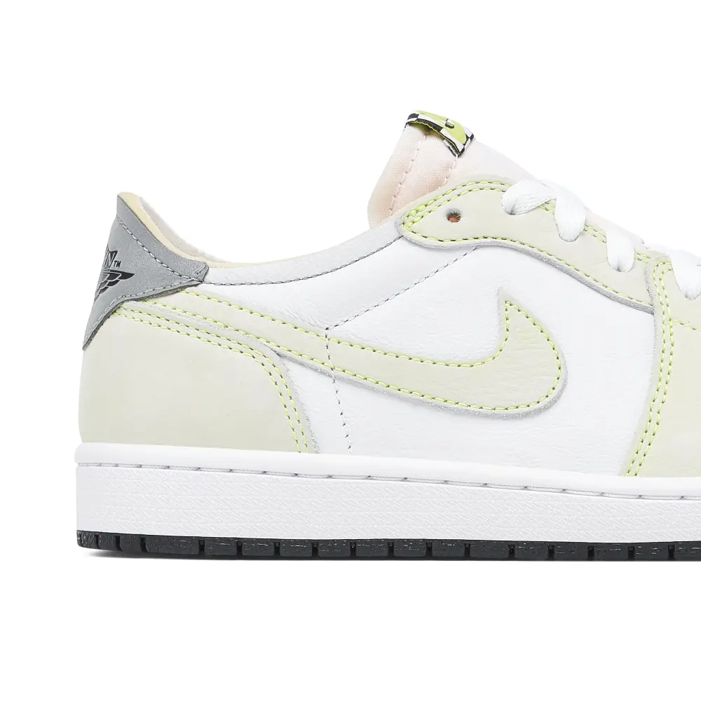 Air Jordan 1 Retro Low White Ghost Green Black 