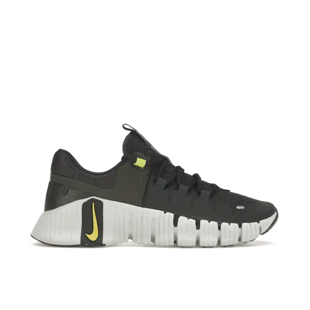 Nike Free Metcon 5 Sequoia High Voltage 