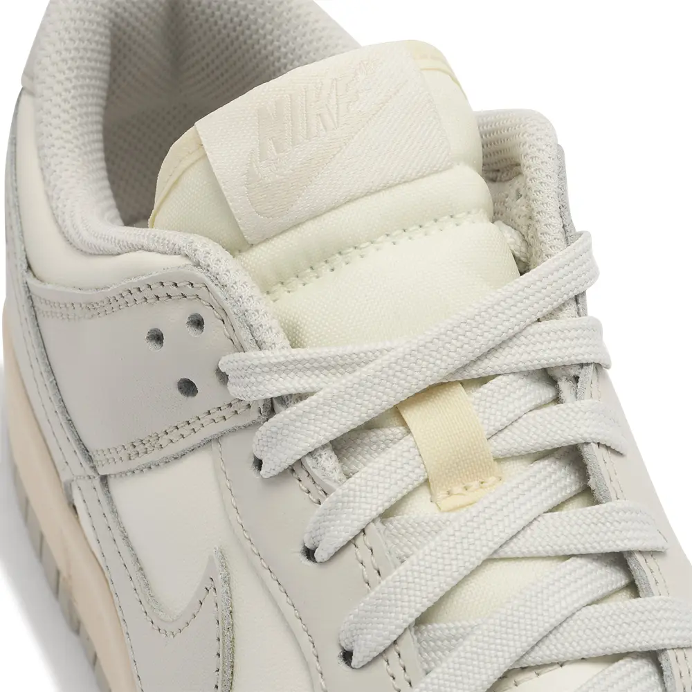 Nike Dunk Low Light Bone Womens 