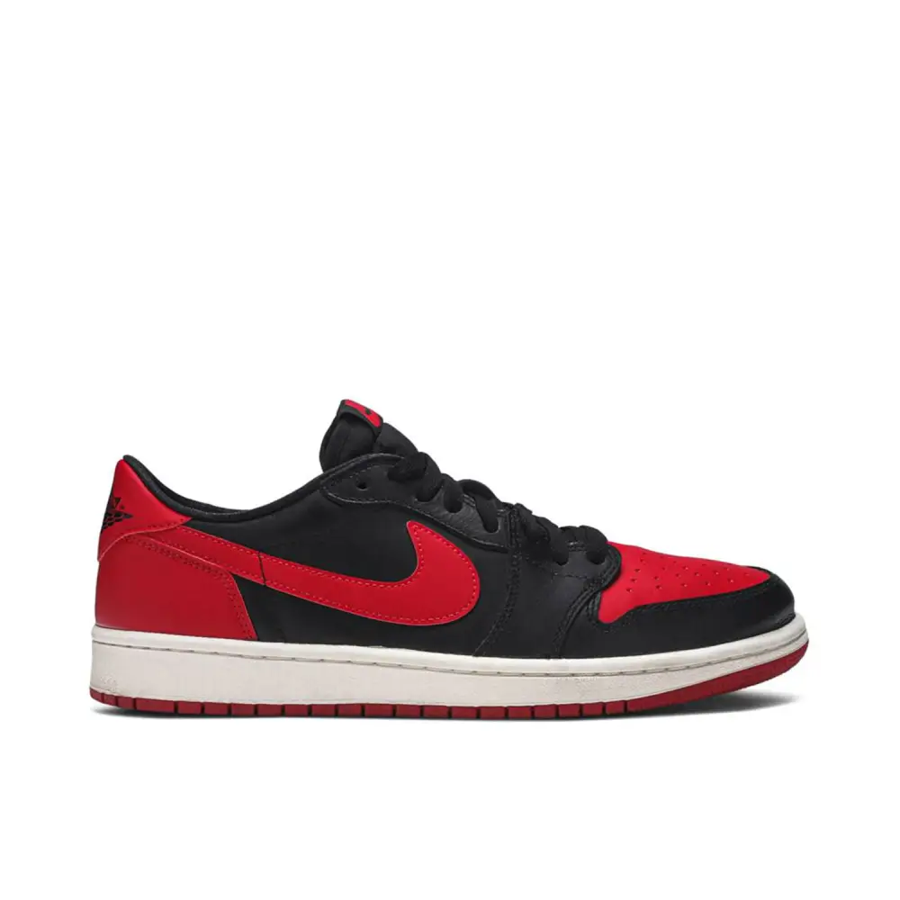 Air Jordan 1 Retro Low OG Bred B4A8104
