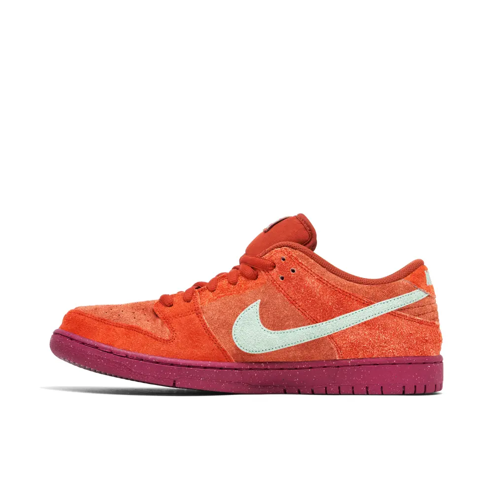 Nike SB Dunk Low Pro Mystic Red 