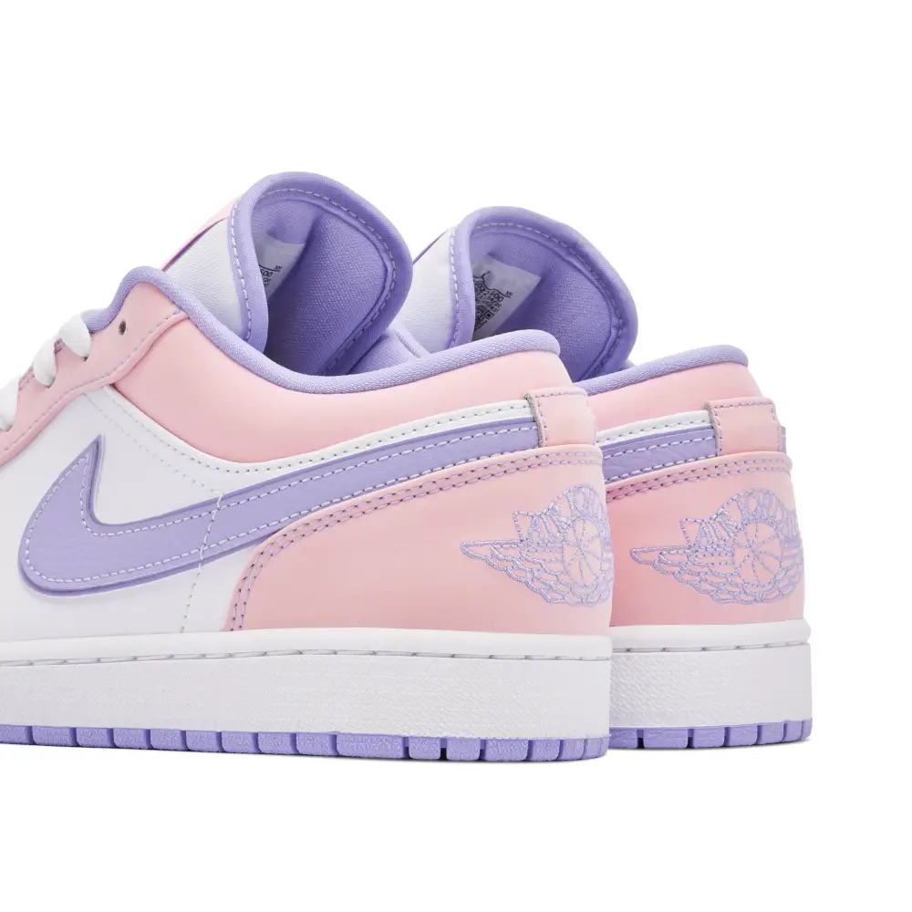 Air Jordan 1 Low SE Arctic Punch