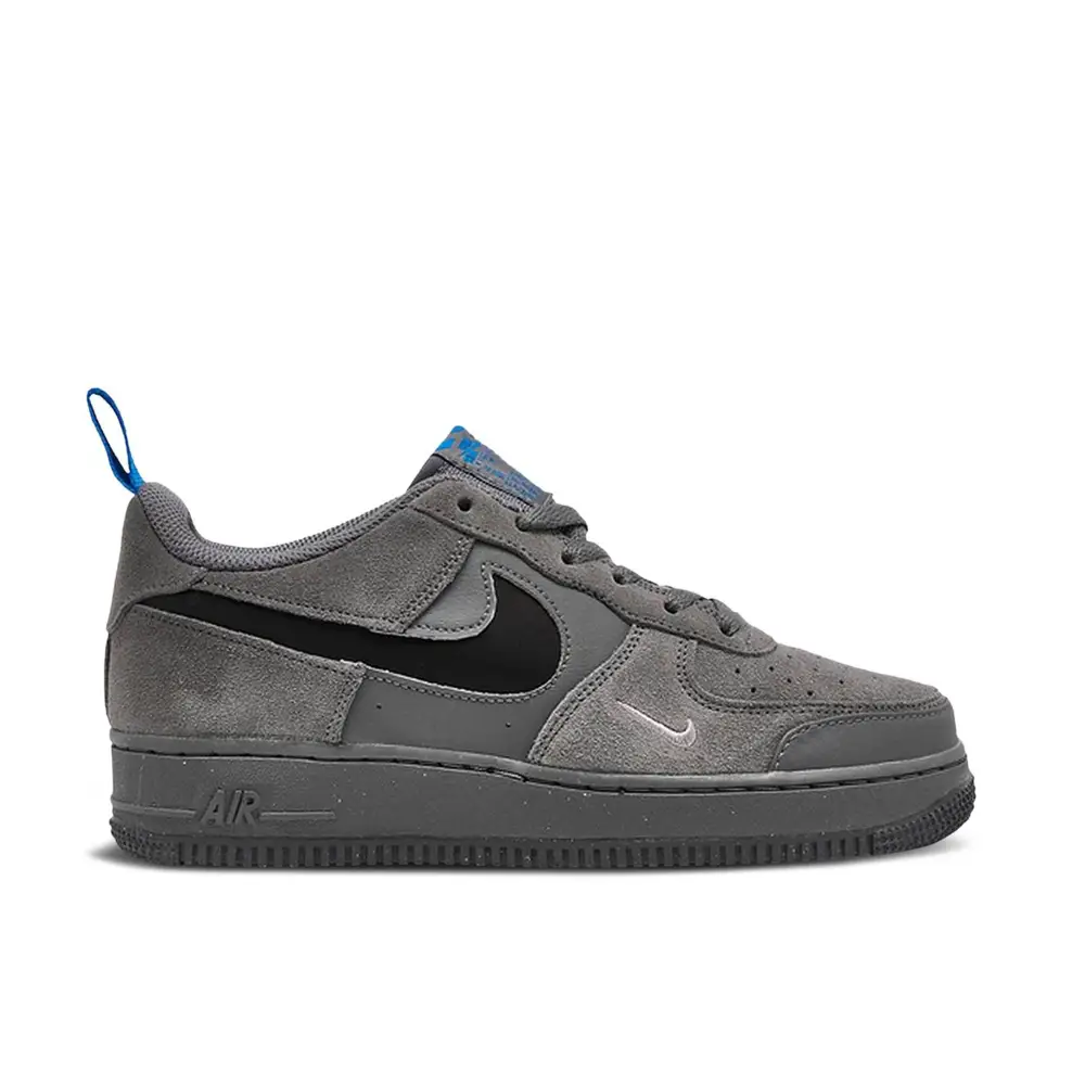 Nike Air Force 1 Low Cut Out Swoosh Smoke Grey GS 1E21186