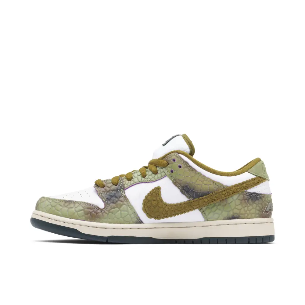 Nike SB Dunk Low Alexis Sablone Chameleon F7A2307