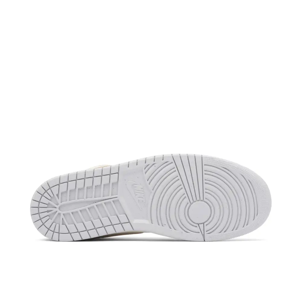 Air Jordan 1 Low SE Legend Light Brown 
