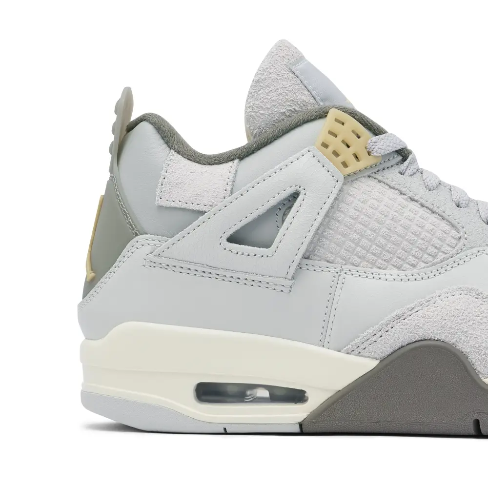 Air Jordan 4 SE Craft Photon Dust 
