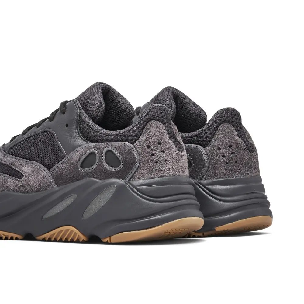Yeezy 700 Utility Black 