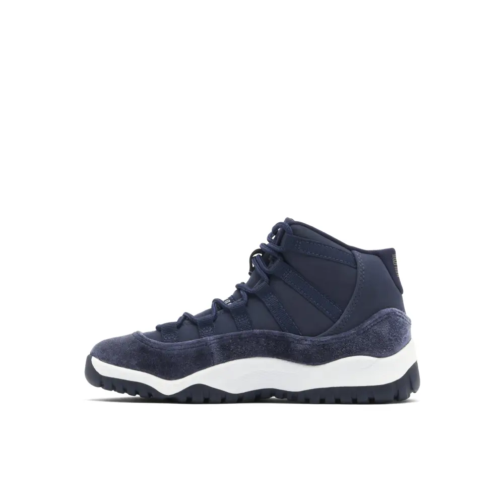 Air Jordan 11 Retro Velvet Midnight Navy PS 