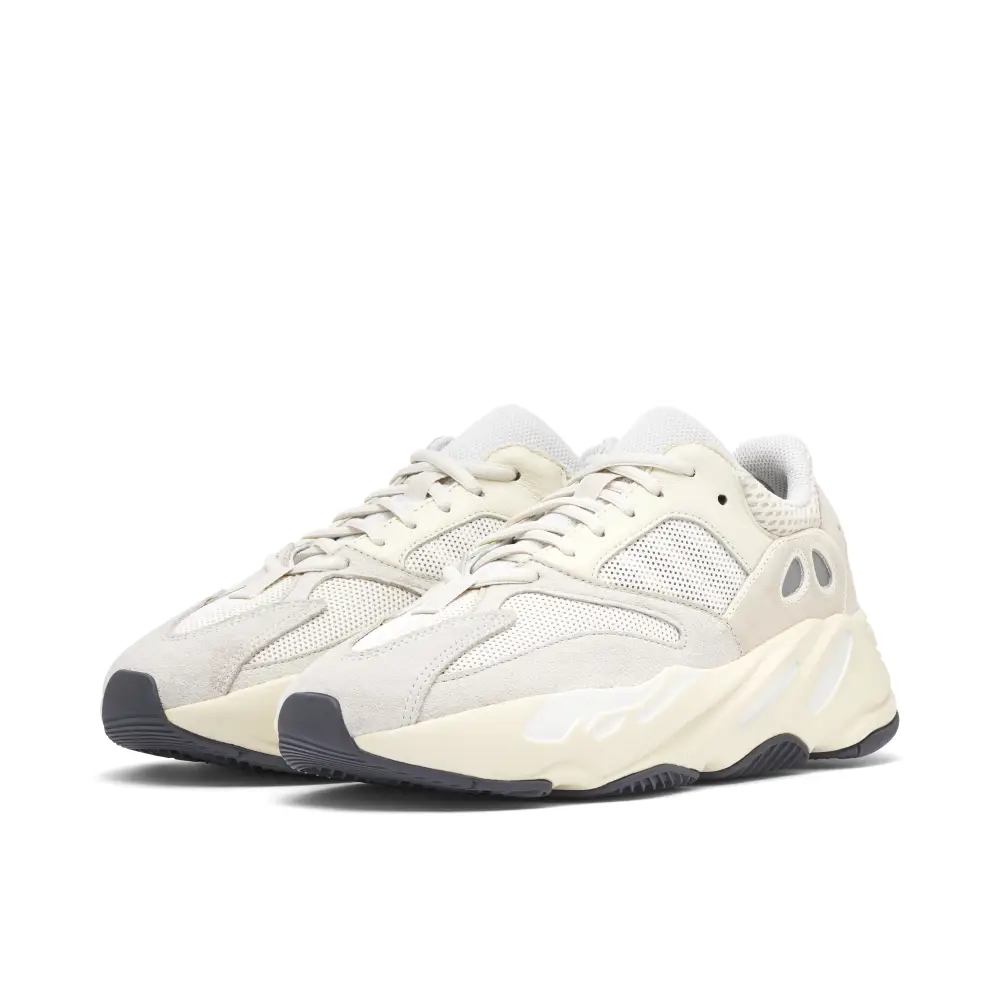 Yeezy 700 Analog Boost 