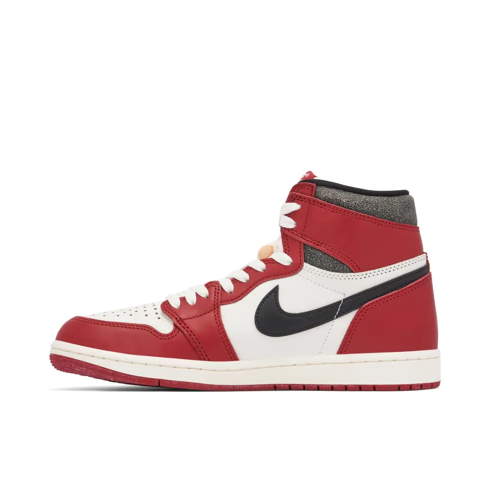 Air Jordan 1 High OG Chicago Lost and Found 