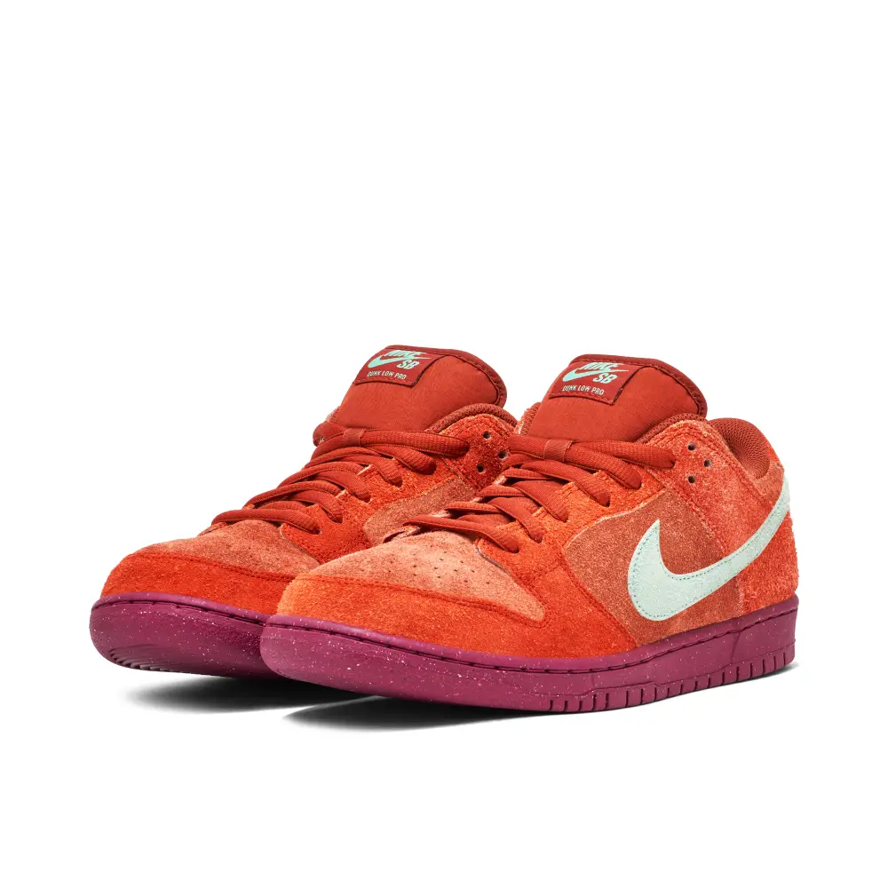 Nike SB Dunk Low Pro Mystic Red 