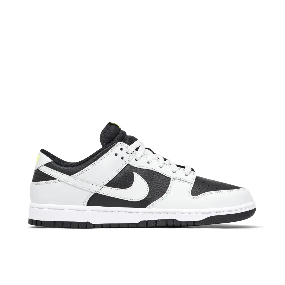 Nike Dunk Low Reverse Panda Neon C684E2676