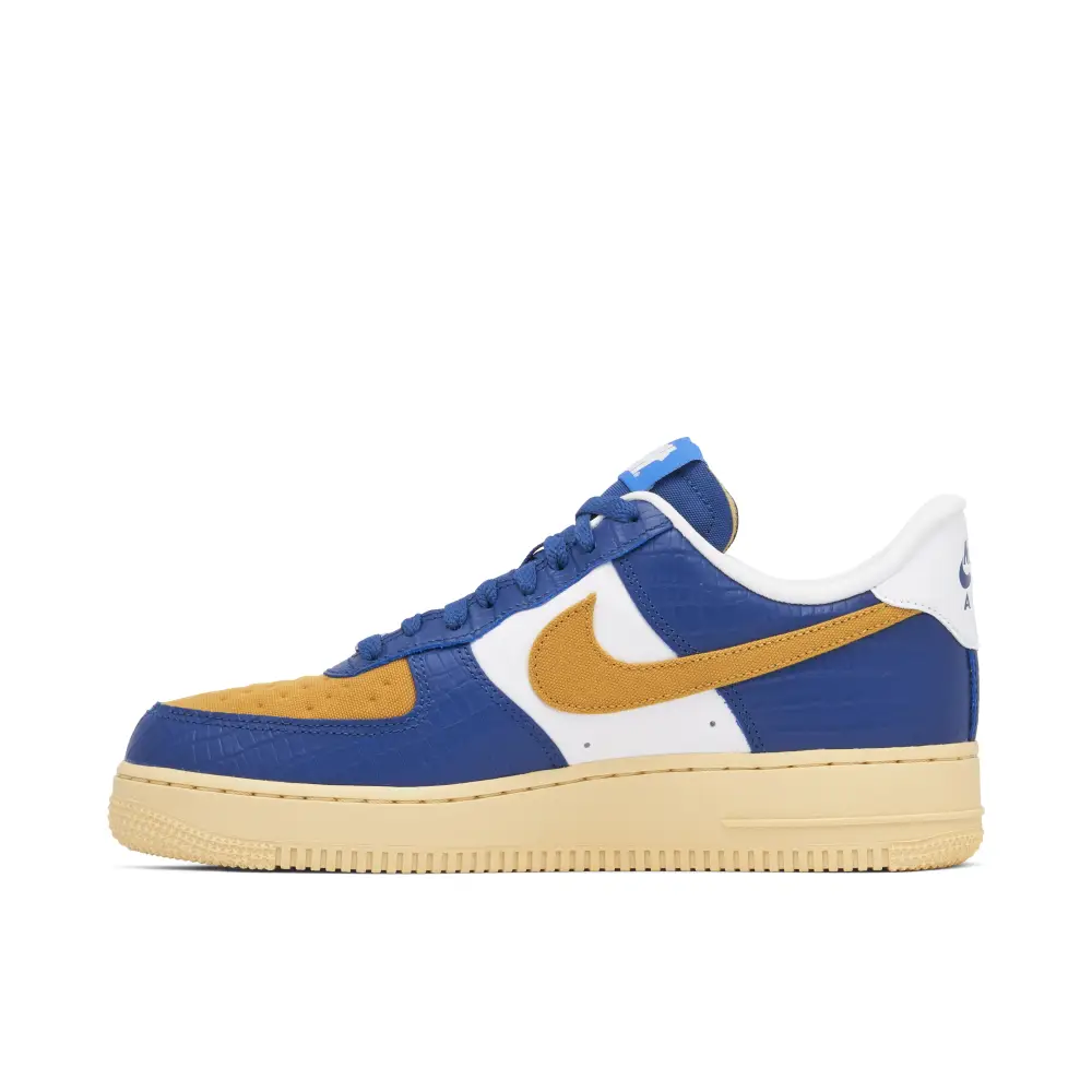 Undefeated x Nike Air Force 1 Low SP Dunk vs AF1 759E2943