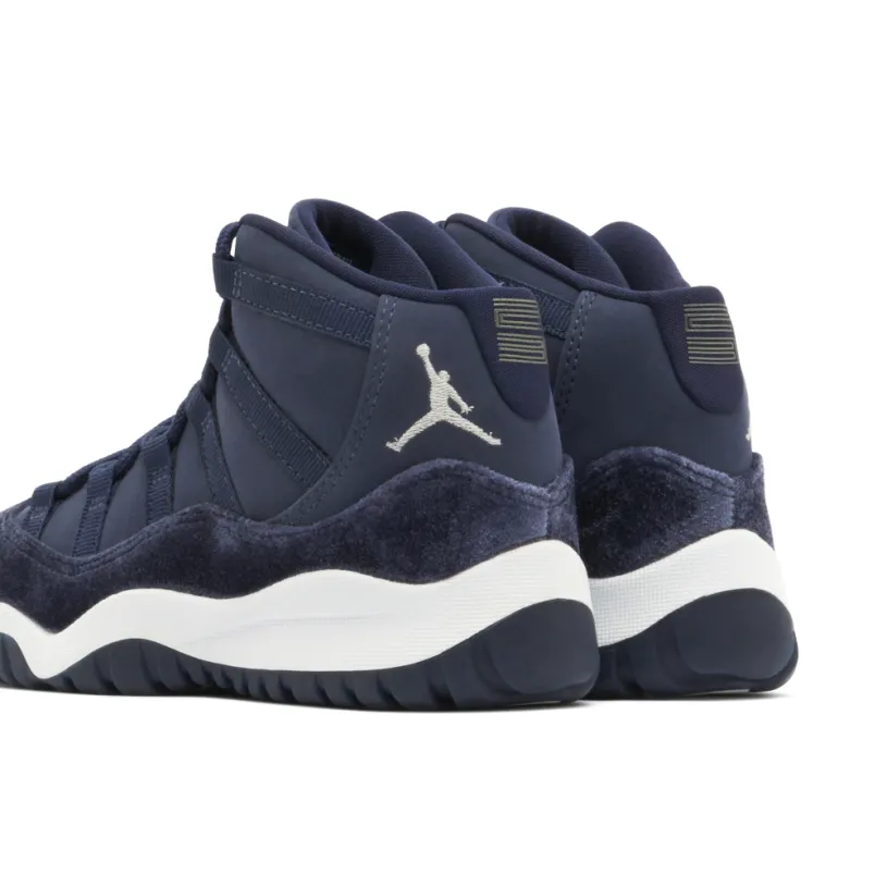Air Jordan 11 Retro Velvet Midnight Navy PS 