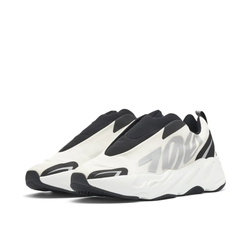 Yeezy Boost 700 MNVN Laceless Analog 