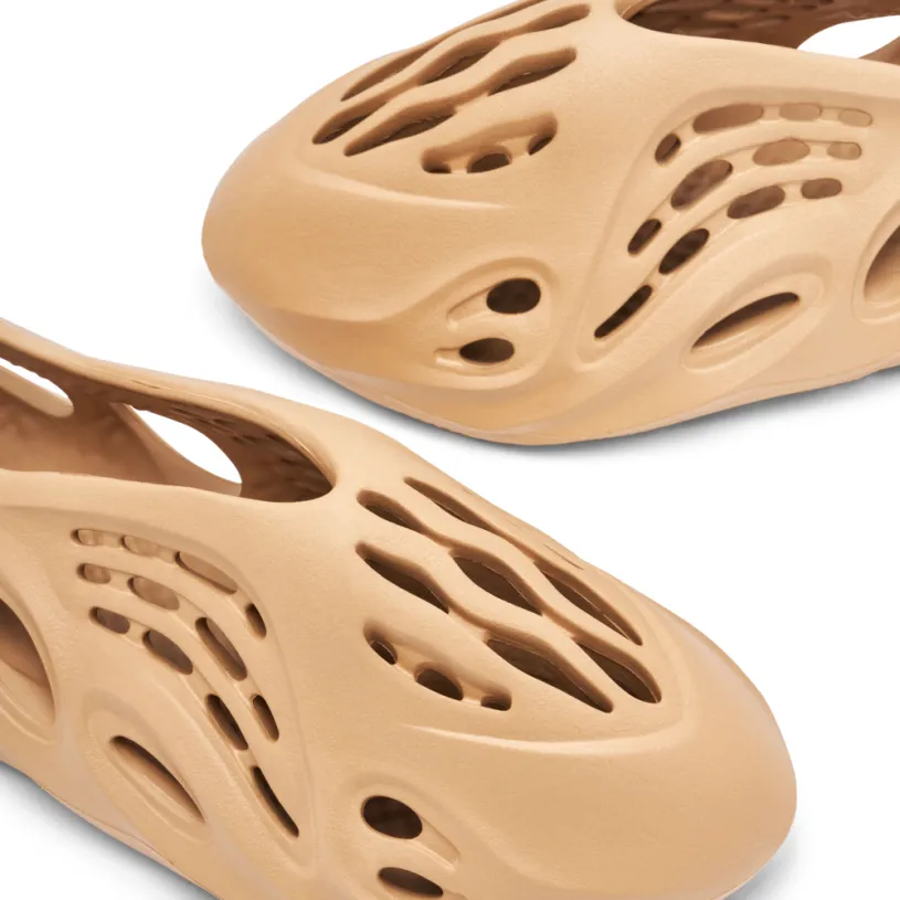 Yeezy Foam Runner Ochre 