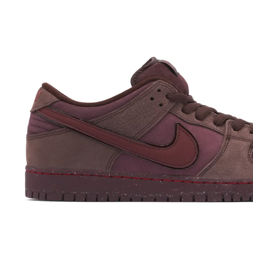 Nike SB Dunk Low City of Love Burgundy Crush 