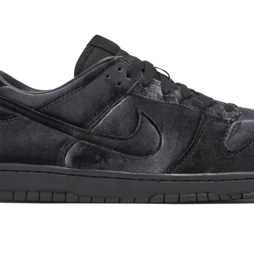 Dover Street Market x Nike Dunk Low Triple Black 