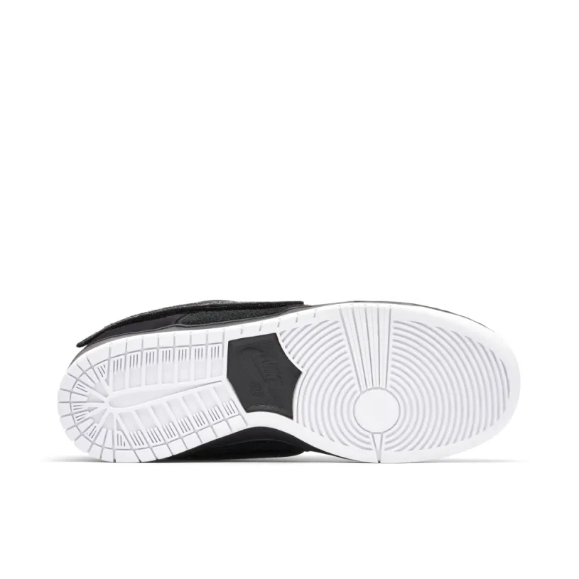 Nike Dunk Low SB x Gnarhunters 