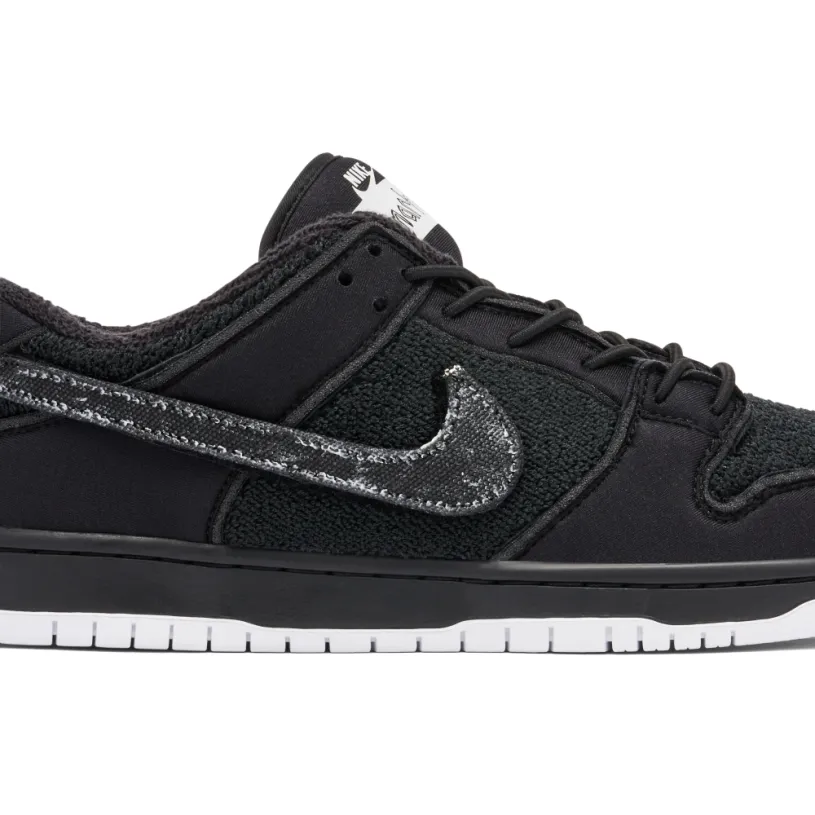 Nike Dunk Low SB x Gnarhunters 