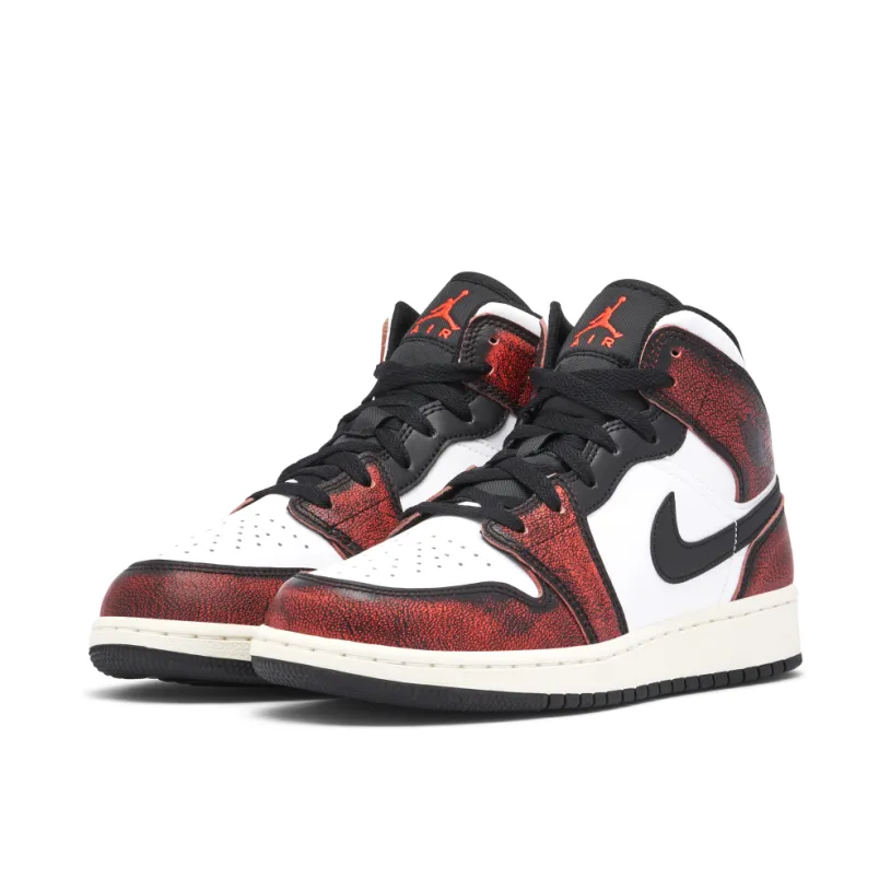 Air Jordan 1 Mid SE Black Infrared 23 GS 