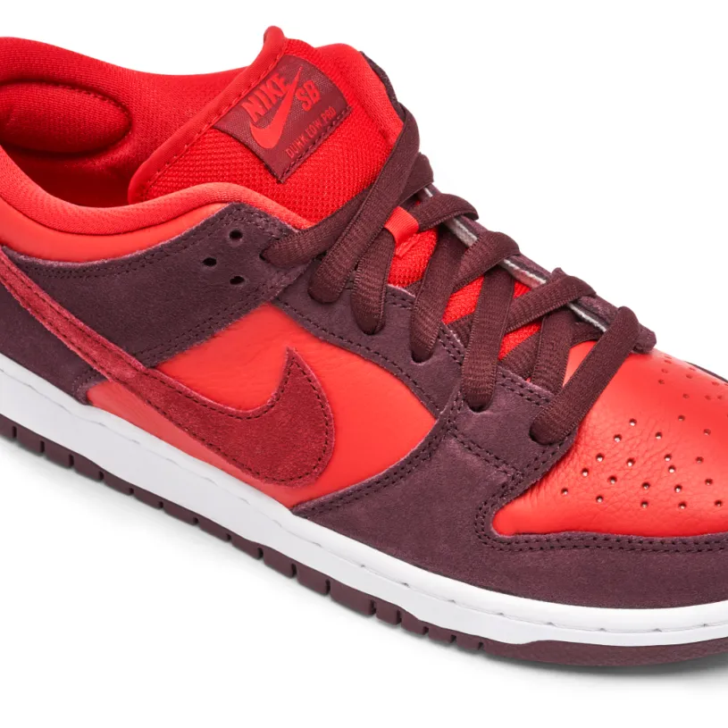 Nike SB Dunk Low Cherry 