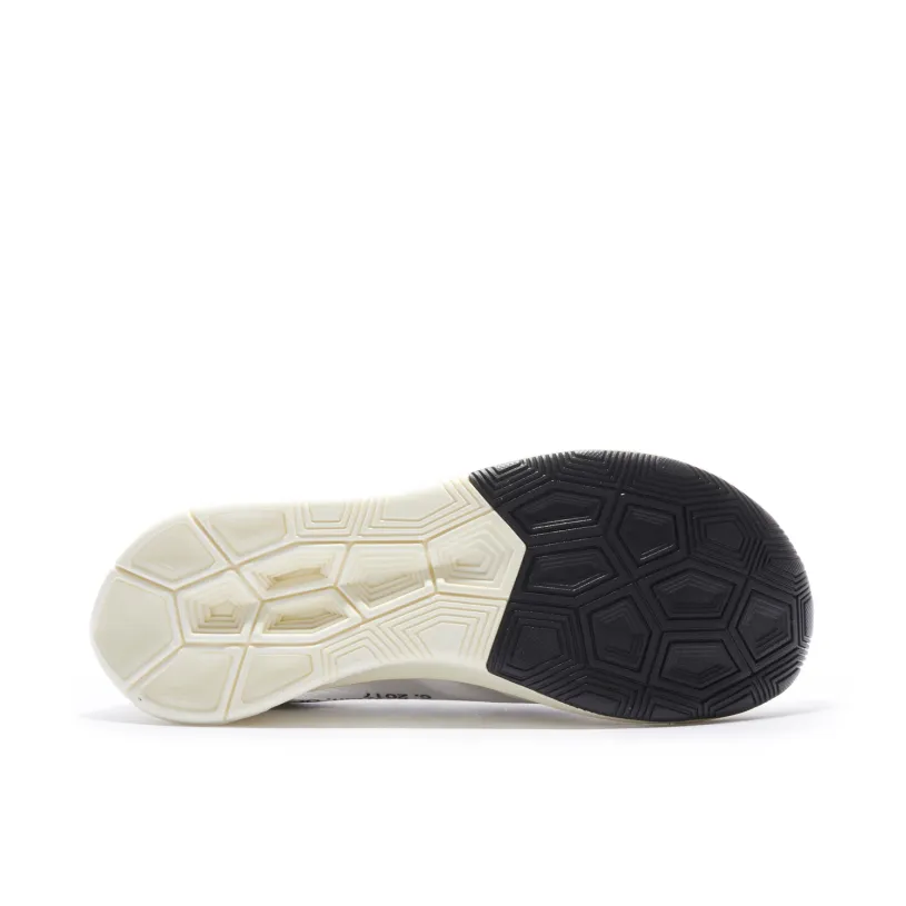 Zoom Fly SP White x Off-White 