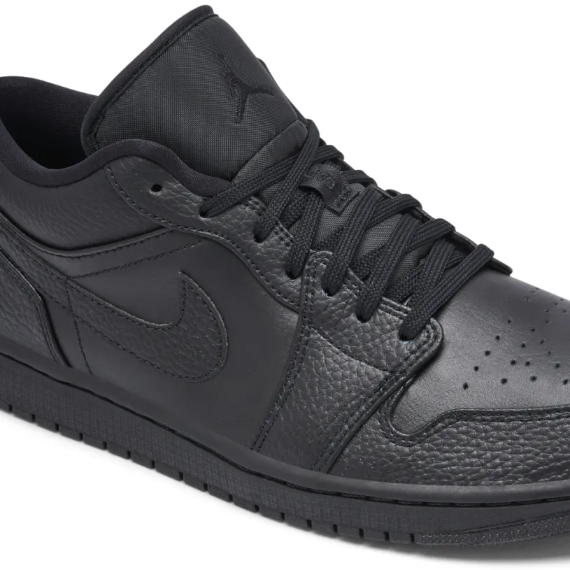 Air Jordan 1 Low Triple Black 