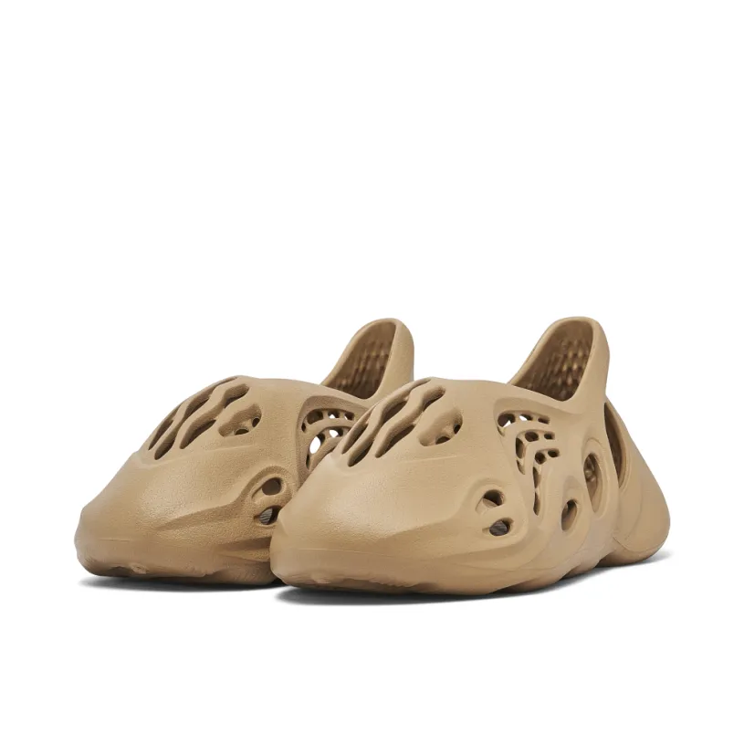 Yeezy Foam Runner Clay Taupe 