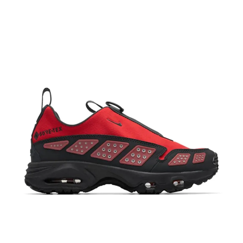Nike Air Max Sunder Gore-Tex Hyper Crimson Womens